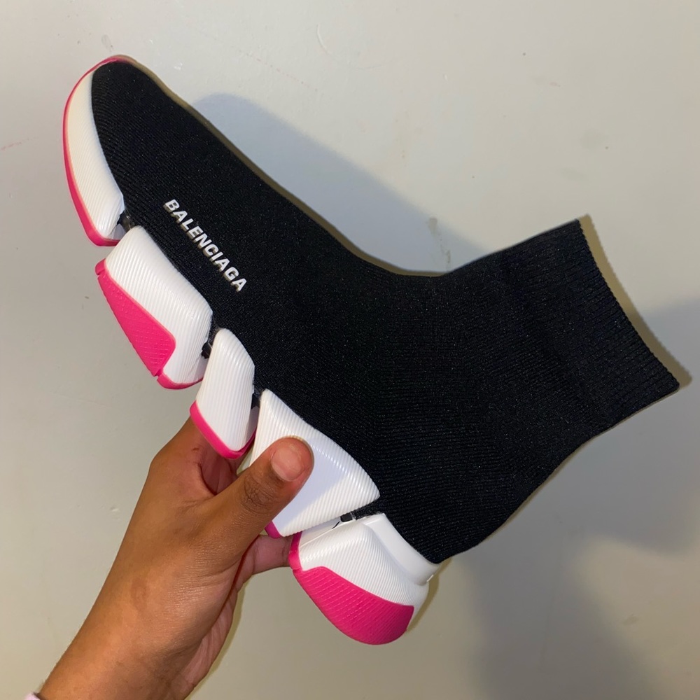 BALENCIAGA